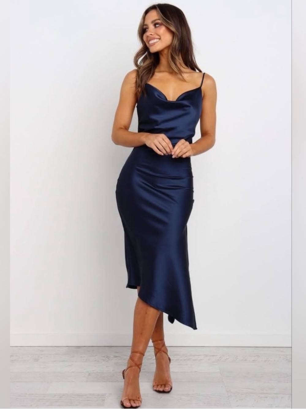 Petal & Pup Size 6 Navy Blue Cyprus Dress